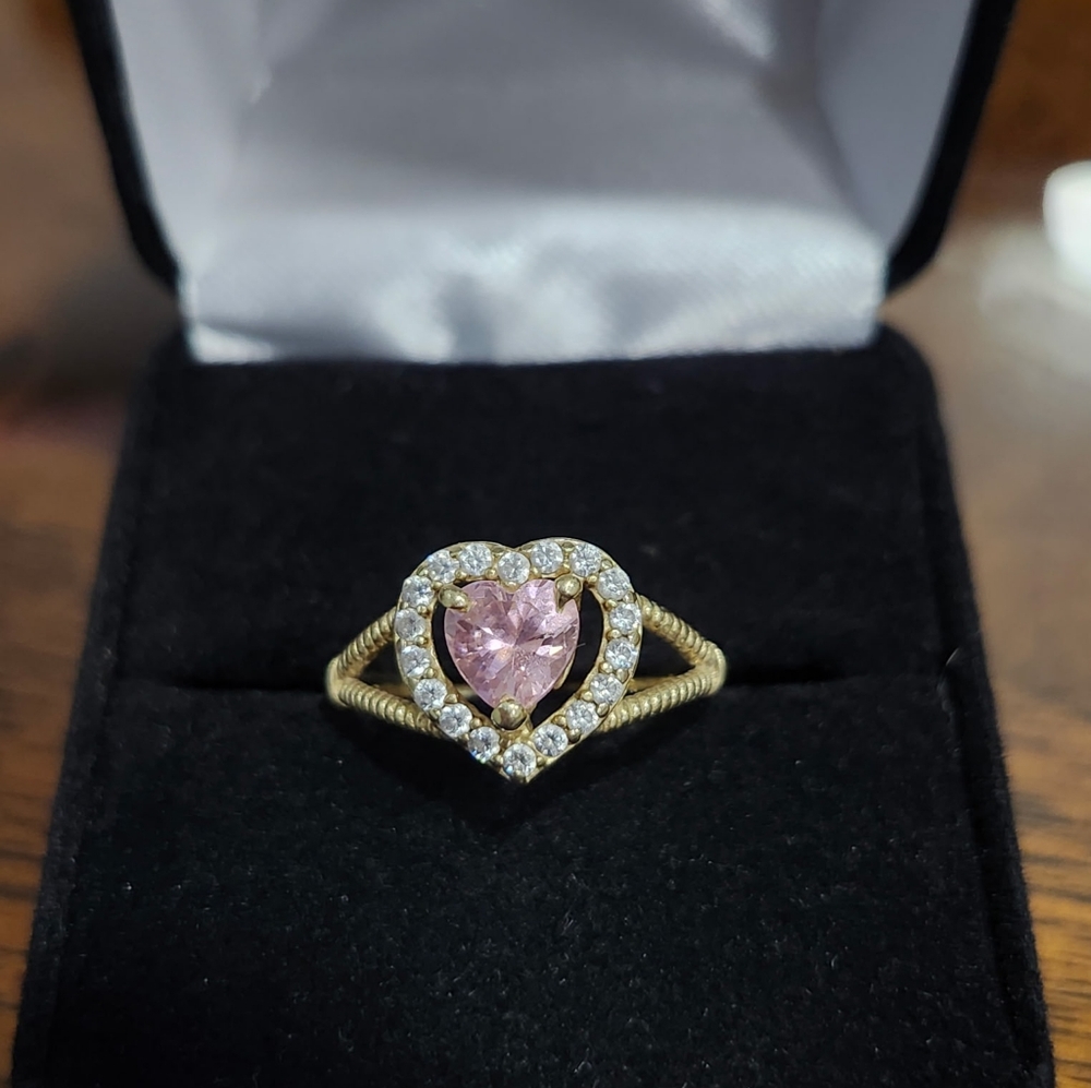 14k Gold Elegant Pink Heart Ring With White Stone Accents